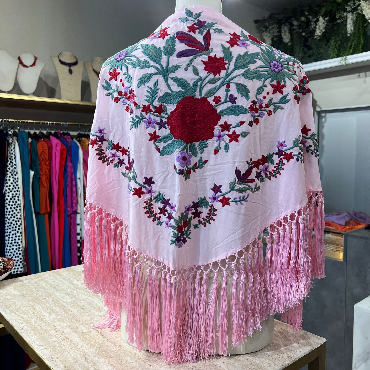 Mantón Zambra rosa claro