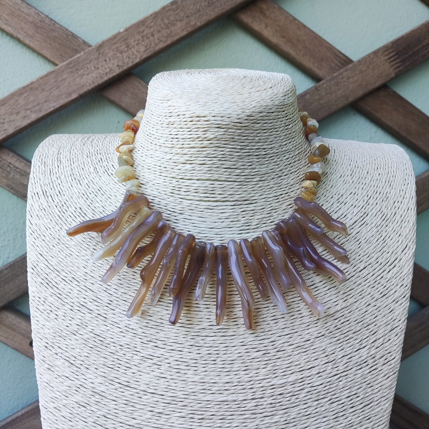 Collar coral y piedra (+colores)