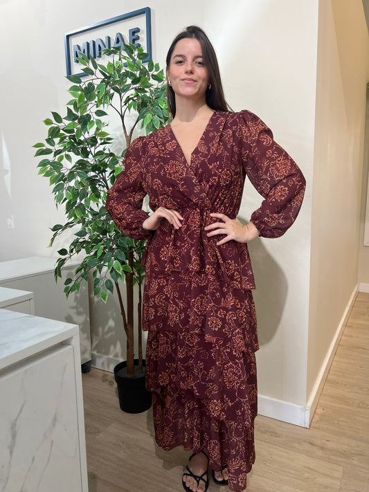 Vestido volantes granate