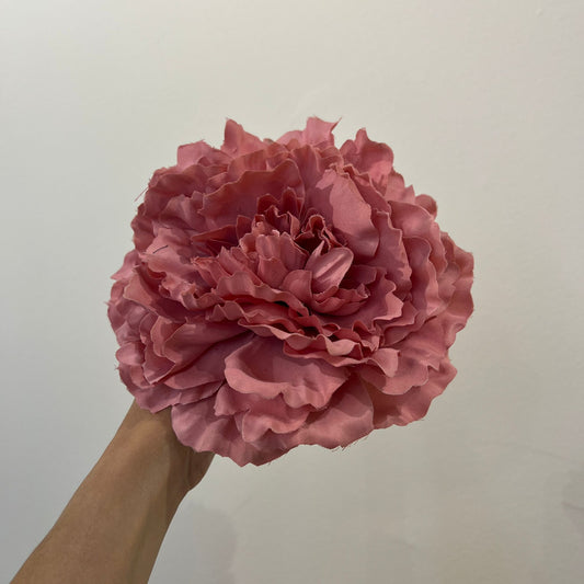 Peonía grande rosa maquillaje